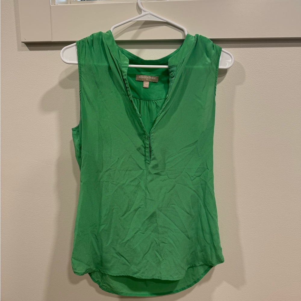 Banana Republic Vibrant Green Sleeveless Blouse